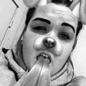 Meet your Posher, Casey